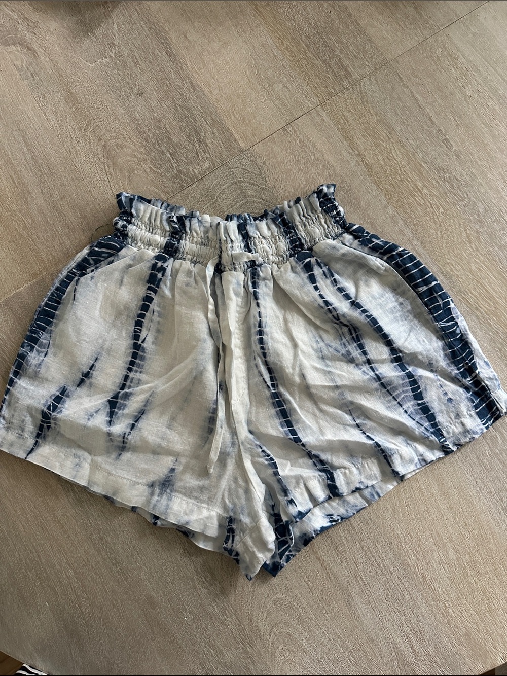 Bella Dahl White & Navy Tie-Dye High Waist Shorts